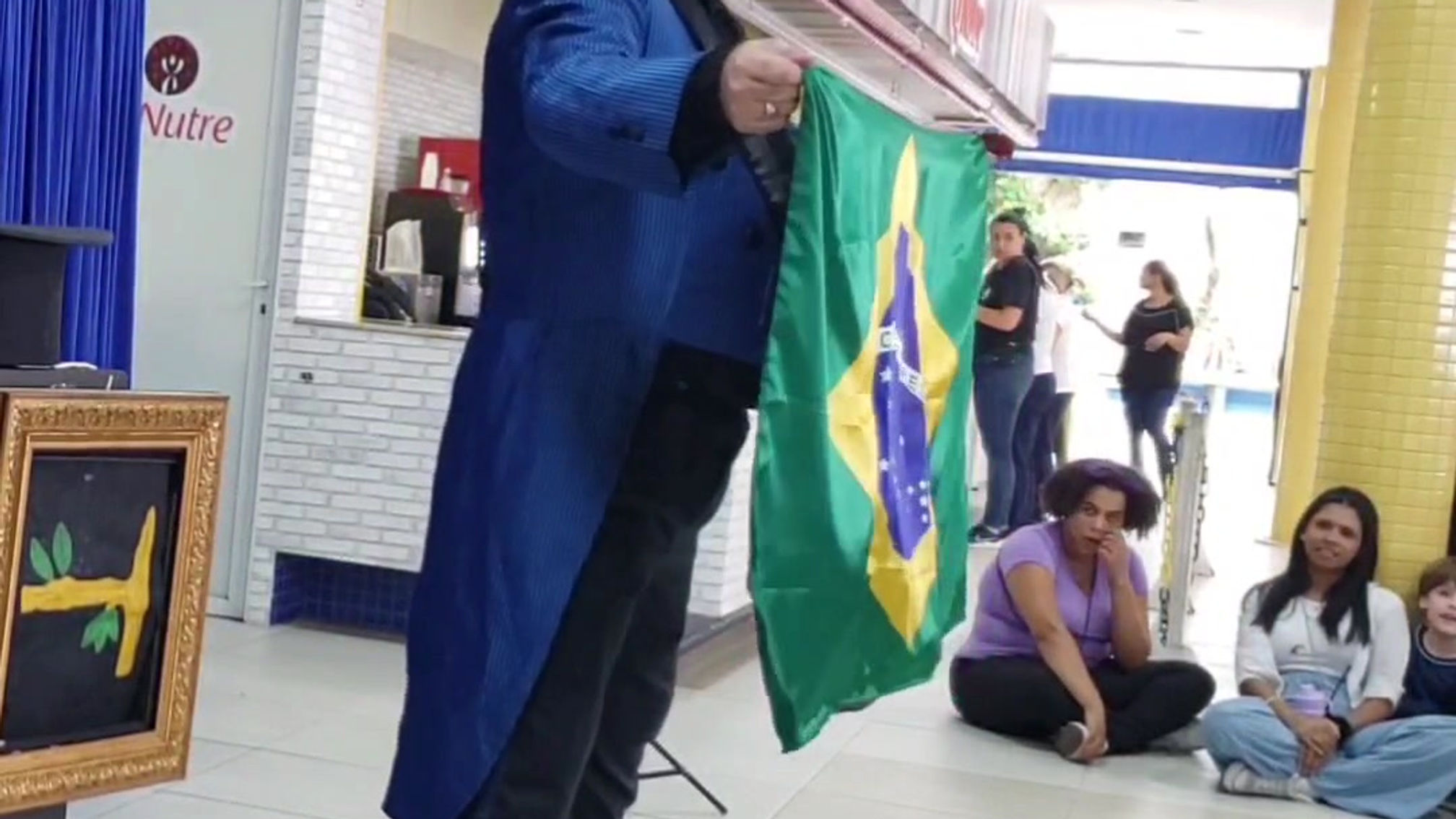 Santiago em apresentação